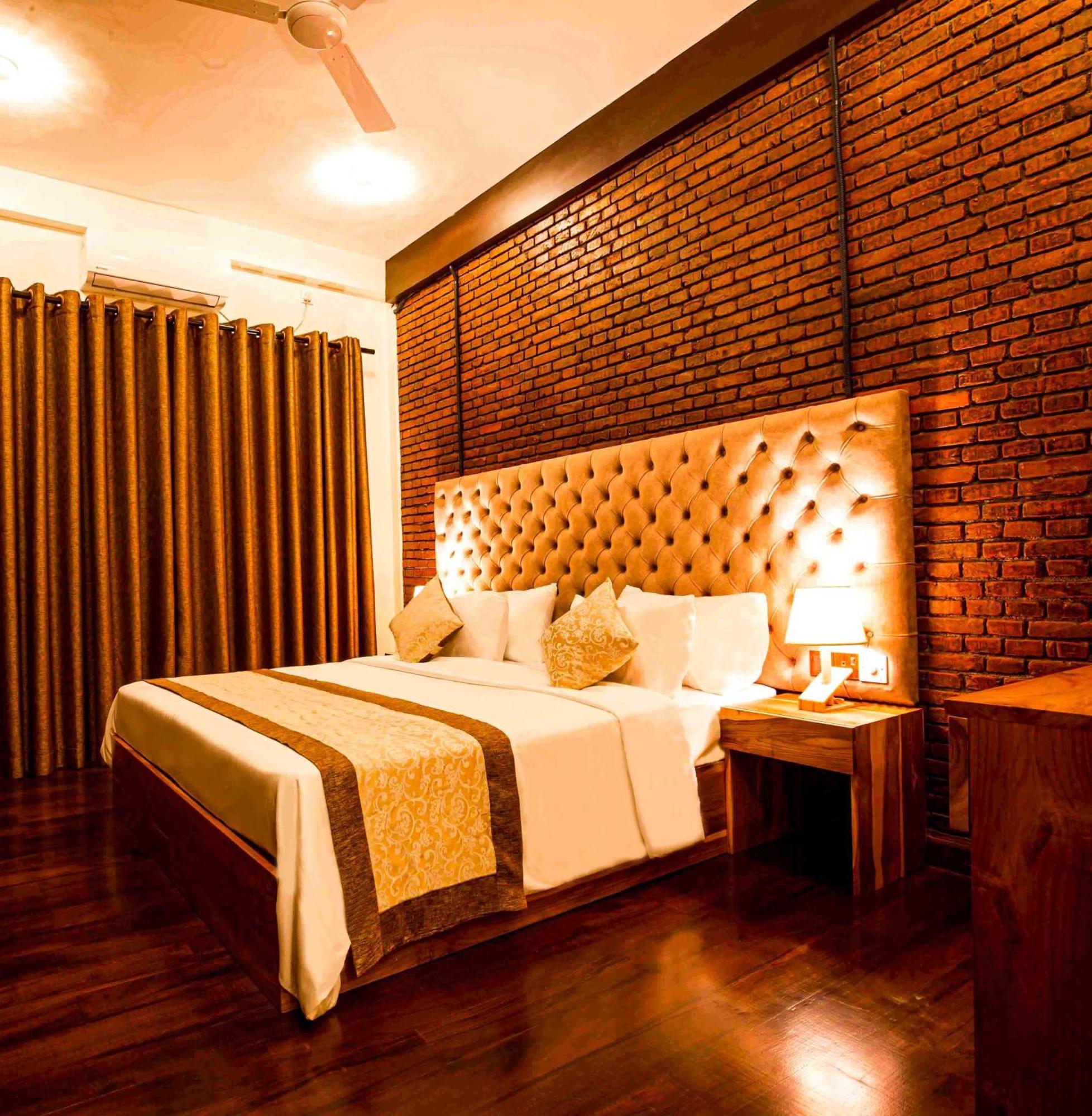 Manthra Leisure Hotel Kandy Exterior photo