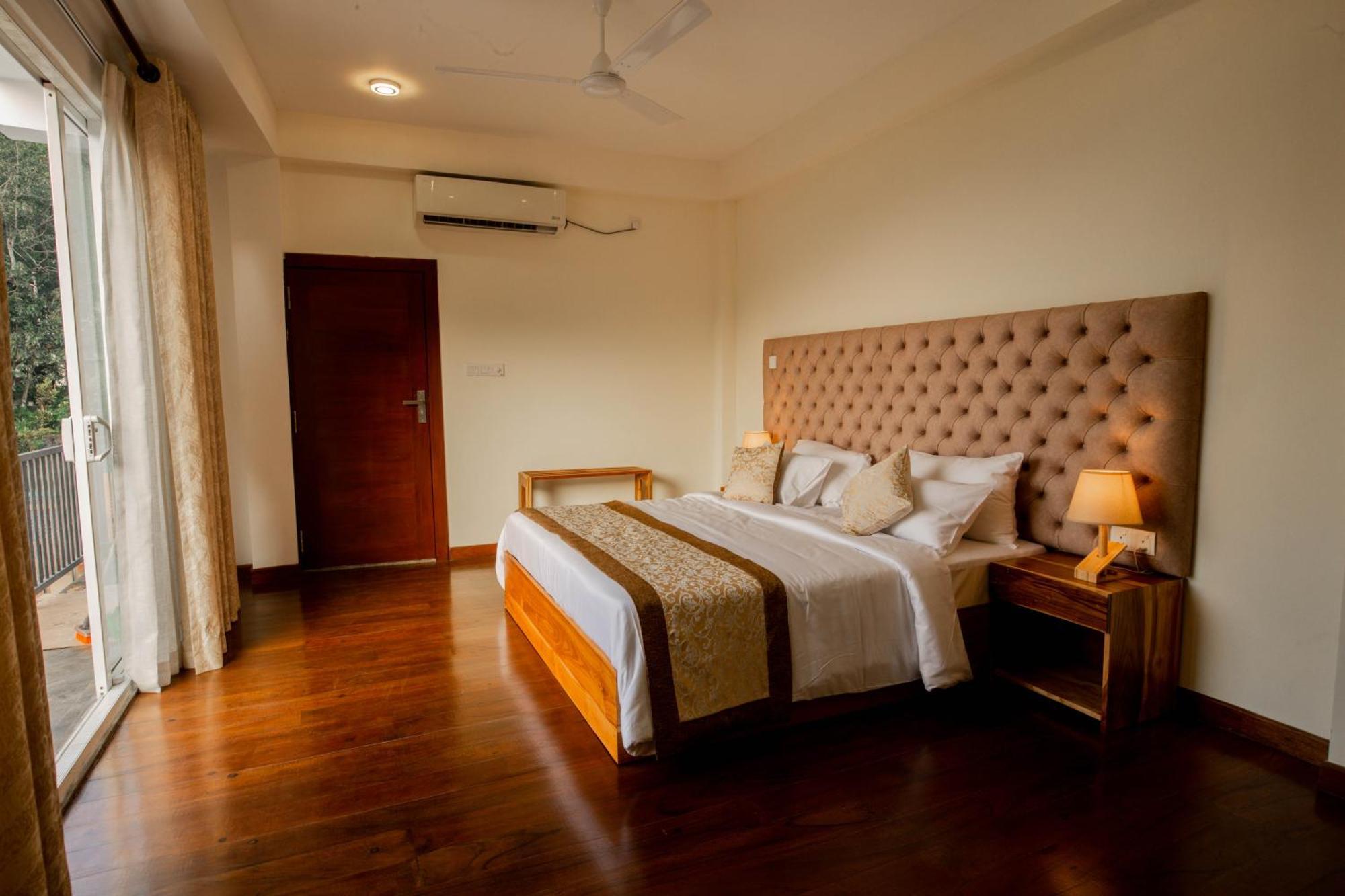 Manthra Leisure Hotel Kandy Exterior photo
