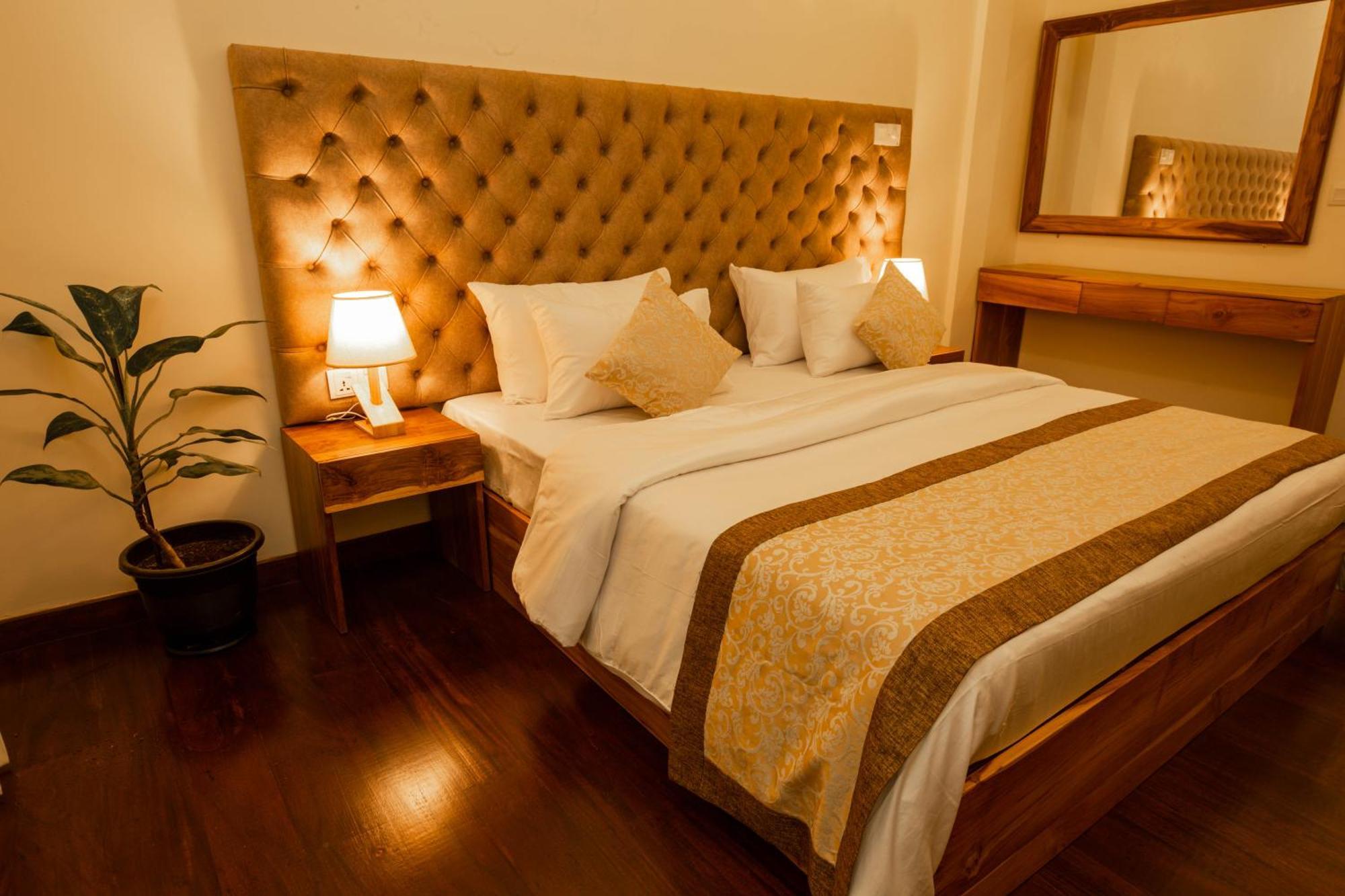 Manthra Leisure Hotel Kandy Exterior photo
