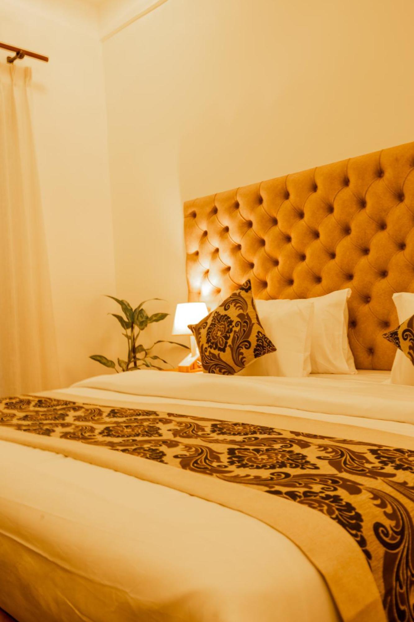 Manthra Leisure Hotel Kandy Exterior photo