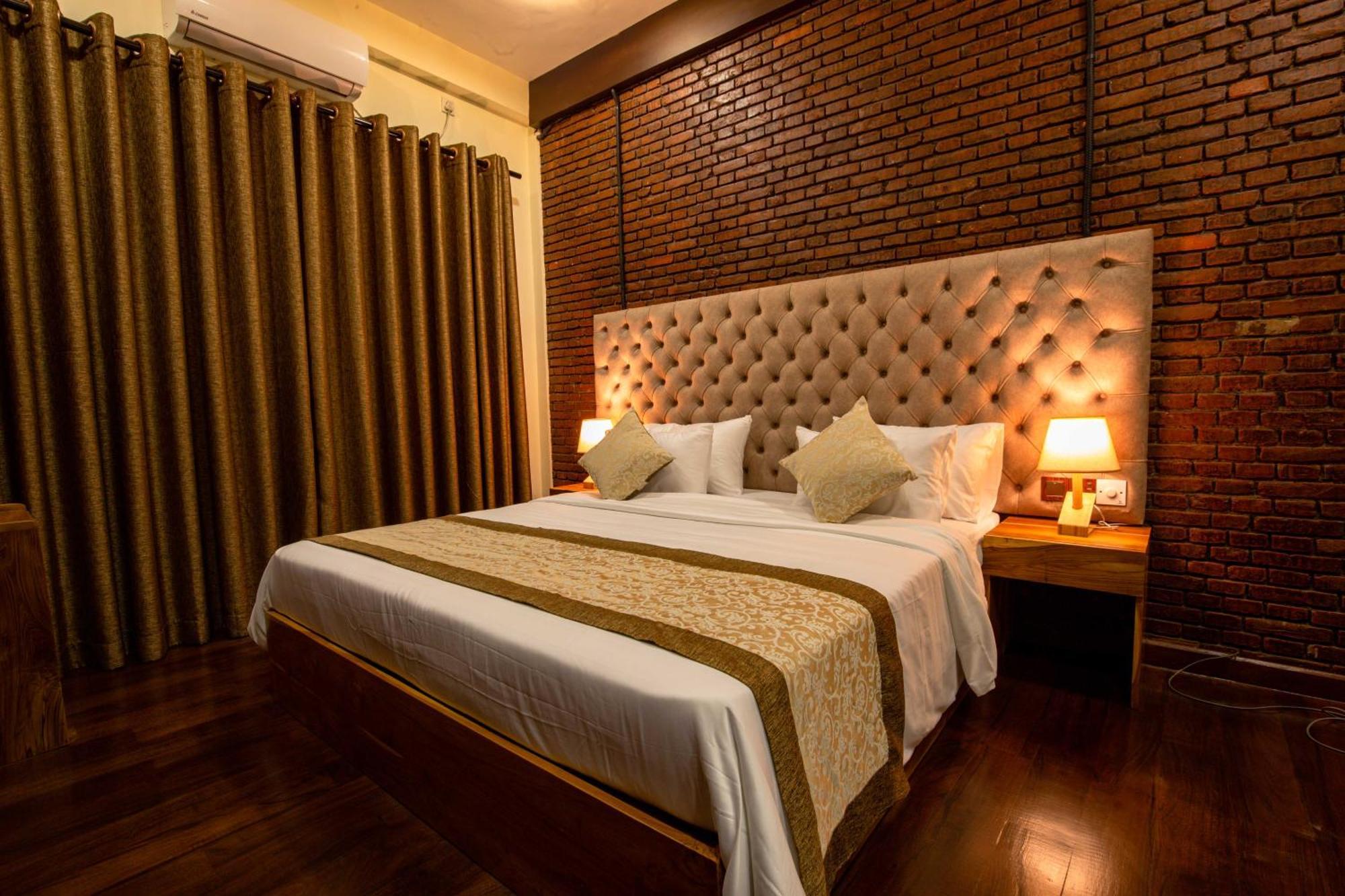 Manthra Leisure Hotel Kandy Exterior photo
