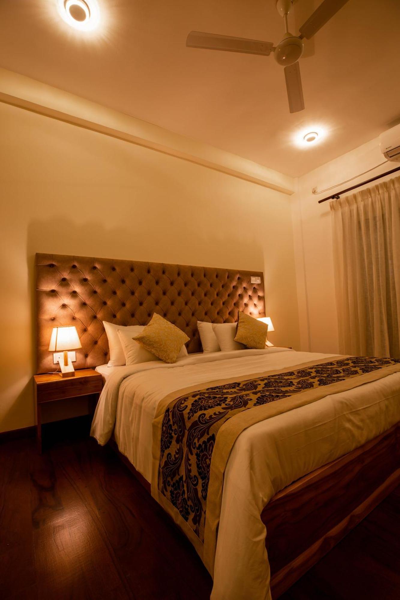 Manthra Leisure Hotel Kandy Exterior photo