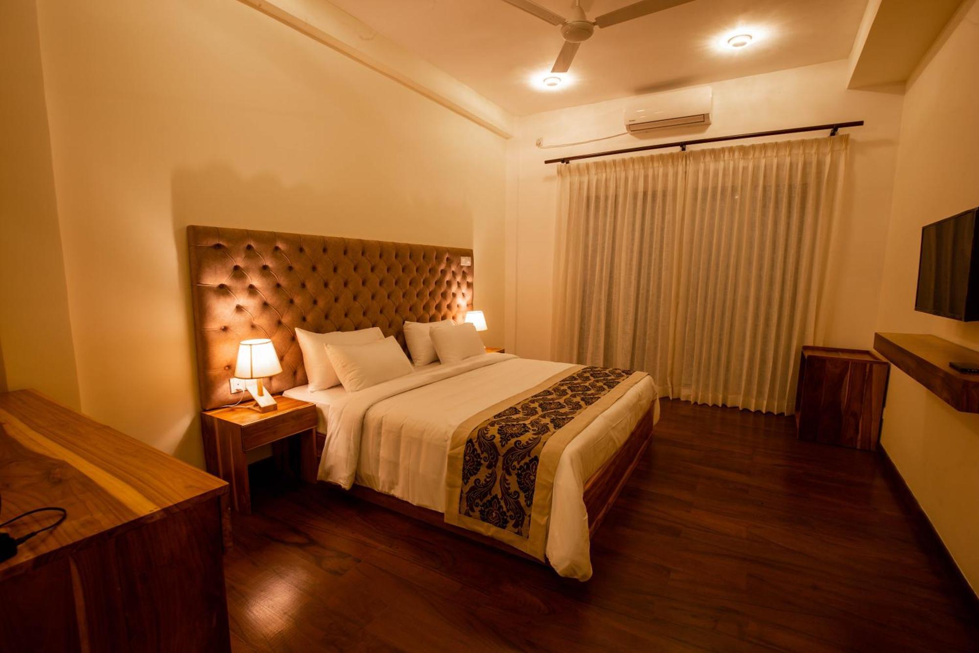 Manthra Leisure Hotel Kandy Exterior photo
