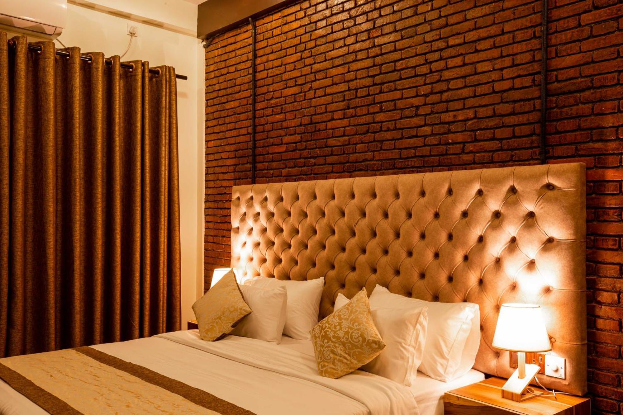 Manthra Leisure Hotel Kandy Exterior photo
