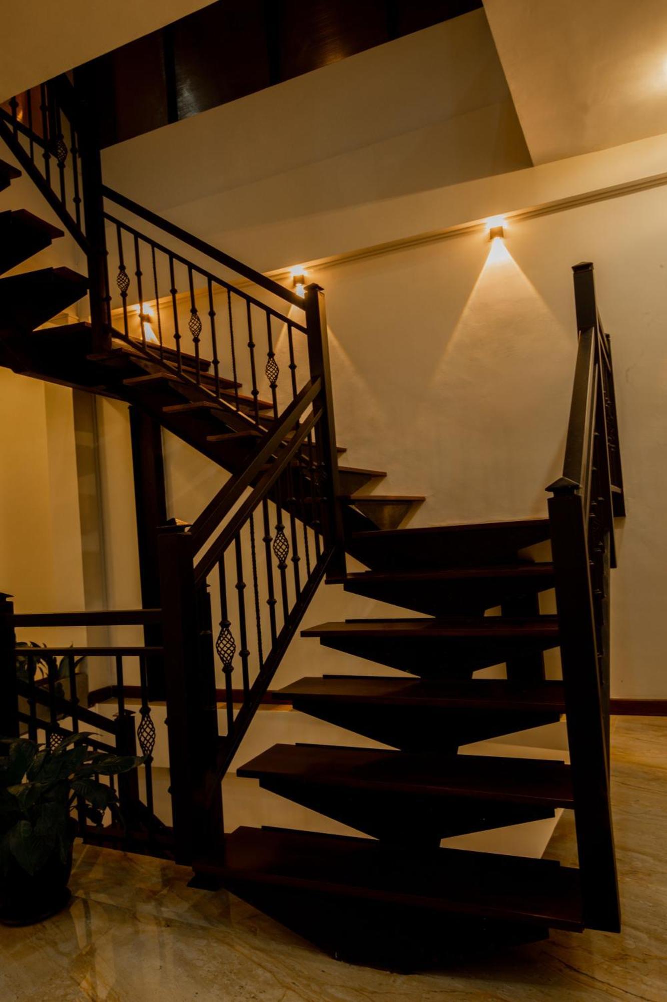 Manthra Leisure Hotel Kandy Exterior photo